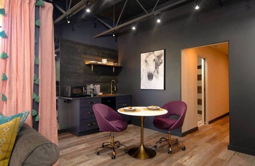 Downtown Santa Fe Apartment | Designer Loft at Historic Santa Fe Plaza - Spacious 520 Sq Ft.