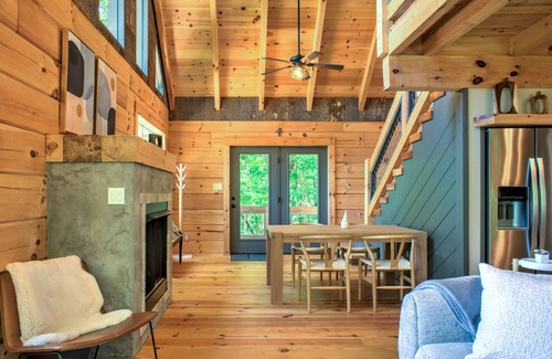 Saluda Cabin | Designer Log Cabin⛰️ Views + Biltmore Pass | Modern Luxury near Saluda