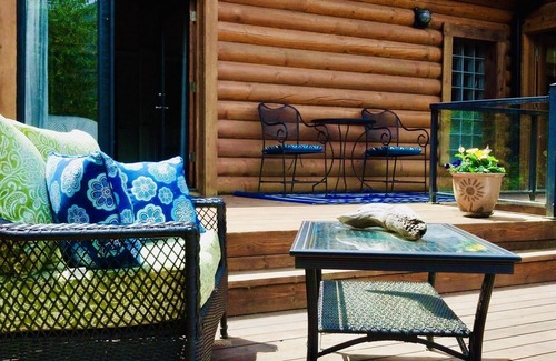 Preston Cabin | ⭐Designer Log Home Estate + River @vacationloghome