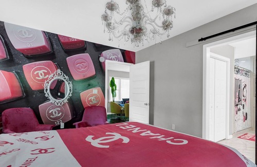 Colonial Homes House | Designer Palace , A Stylish And Unique Experience