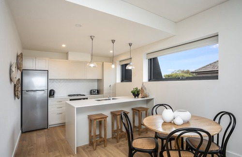 Fairlight Apartment | Designer Penthouse Overlooking Manly, the Ocean and Harbour