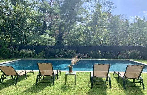Bellport House | Designer retreat with pool in Bellport Village