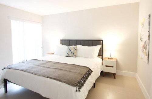Downtown Fort Lauderdale Apartment | Designer River View Apartments