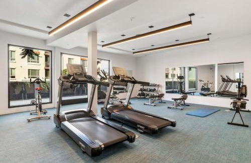 Little Tokyo Apartment | Designer Stay in Arts District, Walk to Little Tokyo