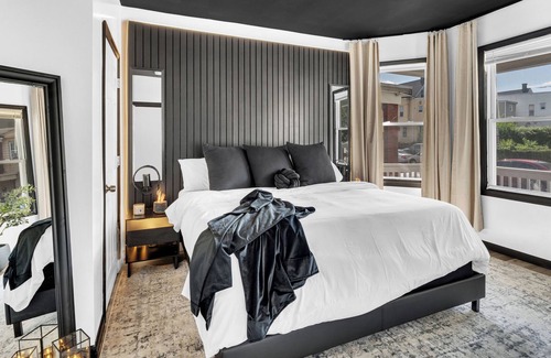 East Orange Apartment | Designer stay