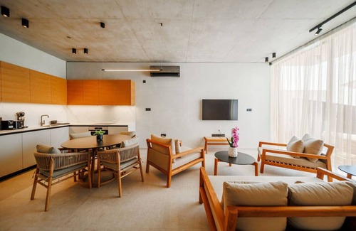 Chlorakas House | Designer Townhouse with heated infinity pool in Paphos