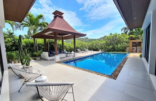 Wang Pong Villa | Designer Villa with Mountain View near Beach