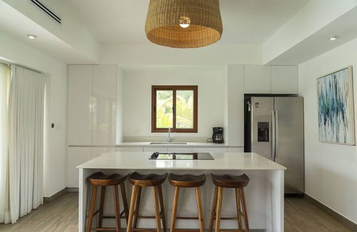 Monterrico Villa | Designer Villa with Private Jacuzzi