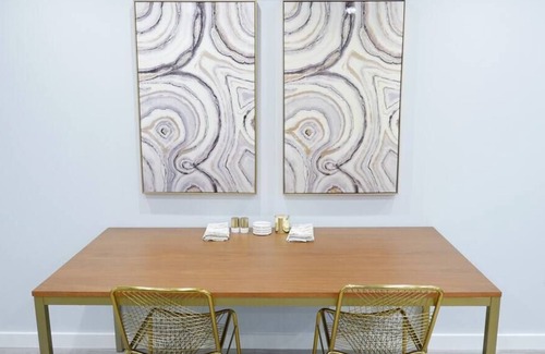 Bloomingdale Apartment | Designers Dream Apt ~ Skyline Views via Roofdeck!