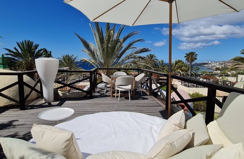 Tarajalillo House | Designers Home with Incredible Views on Top of the Beach