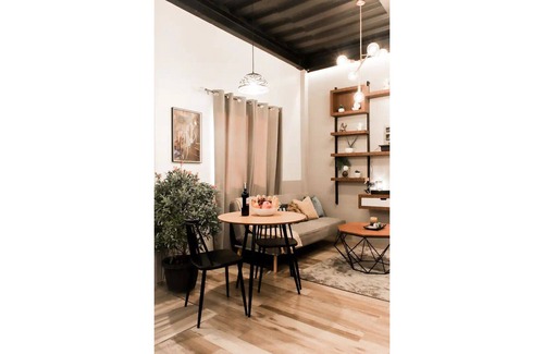 Antipolo Apartment | Designers’ Suite, Antipolo, Netflix, WiFi, Parking