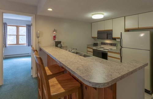North Woodstock Condo | Desirable Deer Park Unit across from Rec. Center and Outdoor Swimming Pond! (DP166D)