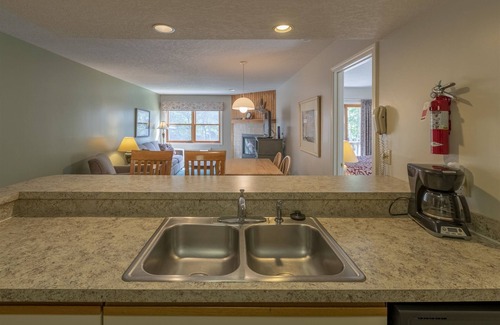 North Woodstock Condo | Desirable Deer Park Unit across from Rec. Center and Outdoor Swimming Pond! (DP166D)