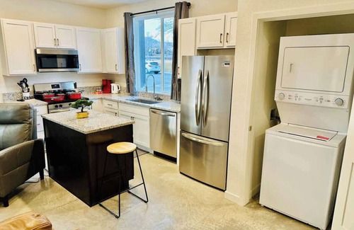 Old Southwest House | Desirable Neighborhood|Pets OK|Sleeps7|490