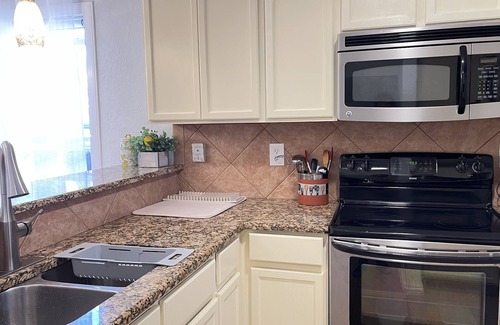 San Antonio House | Desirable Pretty Home close to Sea World-Medical Center-UTSA