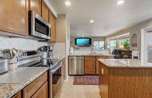 Colorado Springs House | Desirable & Spacious. Mt Views, Grill, Deck & Yard. Walk to Coffee & Ice Cream!