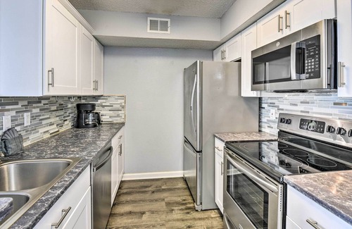 Indian Bayou Apartment | Destin Apt w/Pool Access in Indian Lake!