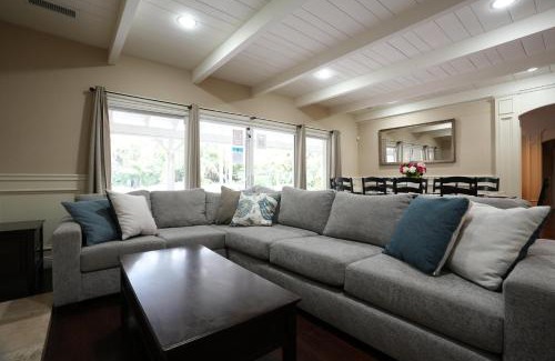 Northwest Anaheim House | Destination #03