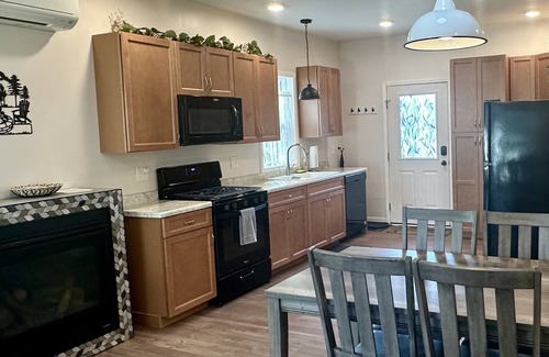 Cadillac Cottage | Destination Leisure – Cottage A, 2BR Next to Mitchell State Park Campground