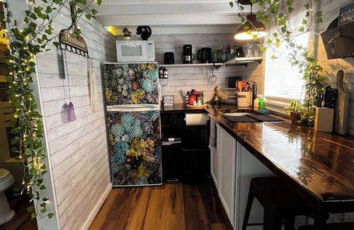 Selbyville Cottage | Destination Location! Farm Animals, Tours, Beaches
