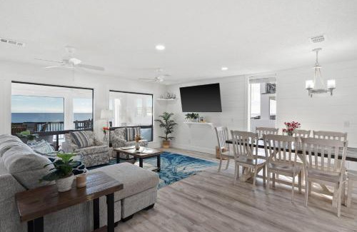 Fort Walton Beach - Destin Apartment | Destiny on the Sand by AvantStay Direct Beach Access Bbq on Large Ocean Facing Patio