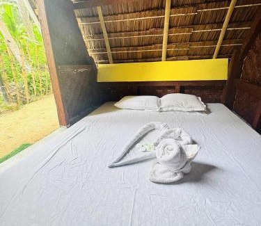 Maria Cabin | Destiny Rainbow Beach Resort