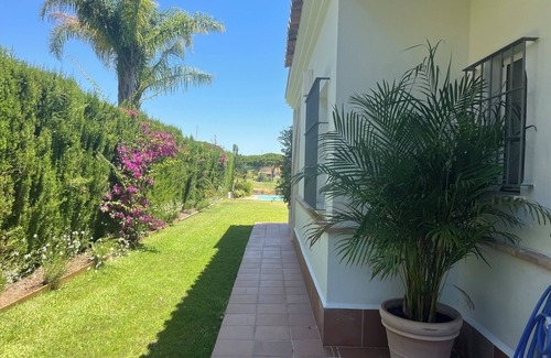 Chiclana de la Frontera Ski Chalet | Detached villa with spectacular pool and incredible golf views.