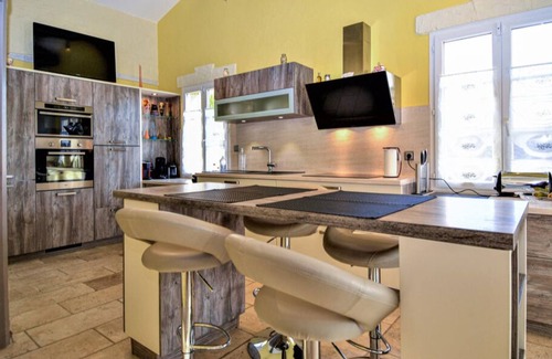Jonquieres-Saint-Vincent House | Detached house/villa with private pool near pont du Gard