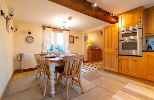 Nantwich House | Detached 3-bed, 3 bath Barn In Burland, Nantwich, Family Friendly, Pets Welcome