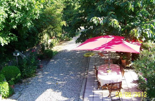 Savasse Apartment | Detached 3-star gîte in Provencal house.