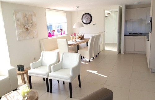 West-Graftdijk House | Detached bungalow with 5 bedrooms, sunshower and traditional sauna