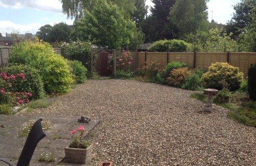 Beverley House | Detached Bungalow central Beverley great location with parking