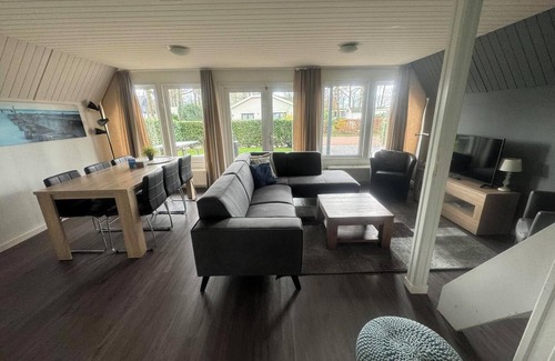 Susteren House | Detached bungalow with 3 bedrooms and a terrace