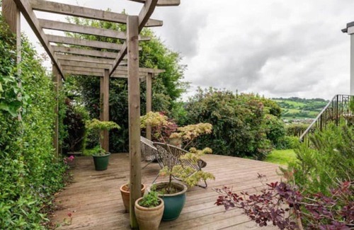 Totnes House | Detached Bungalow With Awesome Views, Totnes