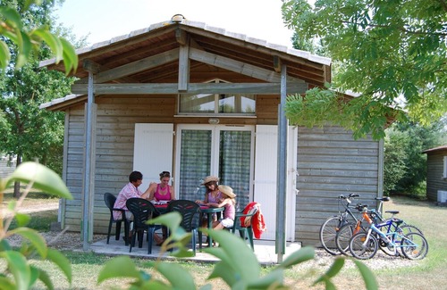 Castelmoron-sur-Lot House | Detached chalet with dishwasher, on the banks of the Lot