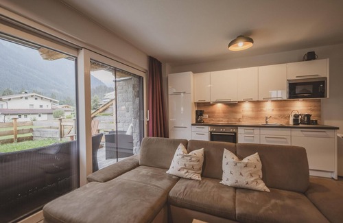 Wald im Pinzgau Ski Chalet | Detached chalet with sauna and terrace
