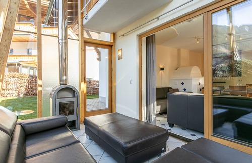 Mayrhofen Ski Chalet | Detached chalet with garden close to ski lift