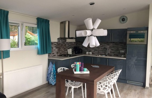 IJhorst House | Detached chalet with two bedrooms, one bathroom and a dishwasher