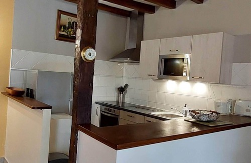 Val d’Erdre-Auxence Cottage | Detached country house with private fishing pond
