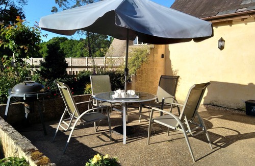 South Gorley Cottage | DETACHED COTTAGE 4 STARS. Ensuites. Games Room. Near Moors Valley/New Forest.