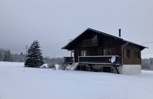 Longemaison Ski Chalet | Detached cottage in the Haut Doubs countryside