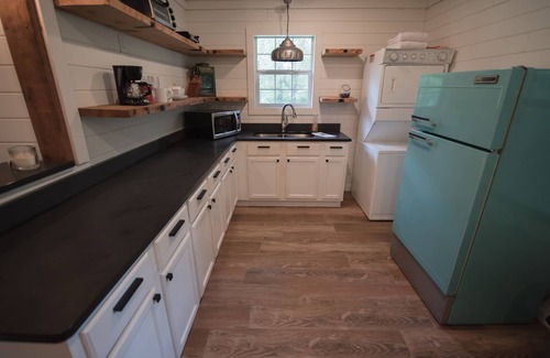 Shreveport House | Detached Cottage In A Rural Woodsy Neighborhood.
