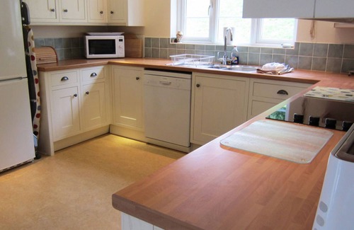 Lee Cottage | Detached Cottage Overlooking The Sea
