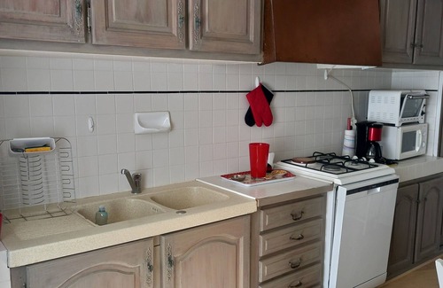 Villeveyrac House | Detached country house, in the heart of the vineyards, 6km from the beach at meze