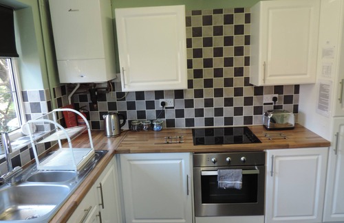 Aldershot House | Detached Farnborough Airport Accommodation