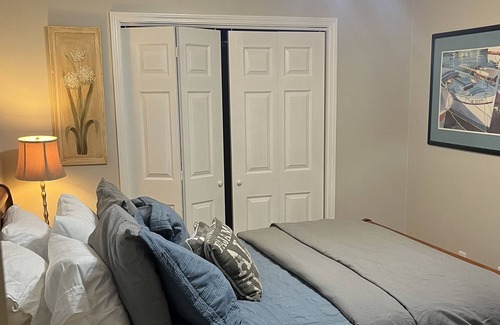 New Bern Apartment | detached guesthouse, minutes to downtown, breweries, and shopping