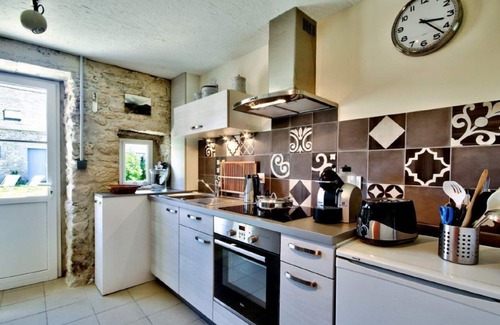 Plobannalec-Lesconil Cottage | Detached house, located in a calm and soothing place.