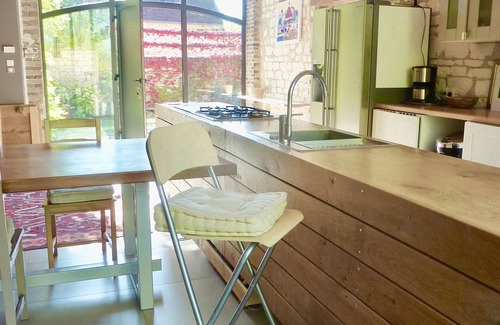 Villiers-sur-Tholon House | Detached house with large garden sleeps 13