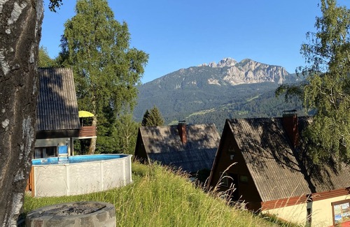 Jenig Apartment | Detached holiday home with a view of the Alps