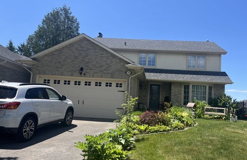 Whitby House | Detached home with heated saltwater pool 45 minutes from Toronto
